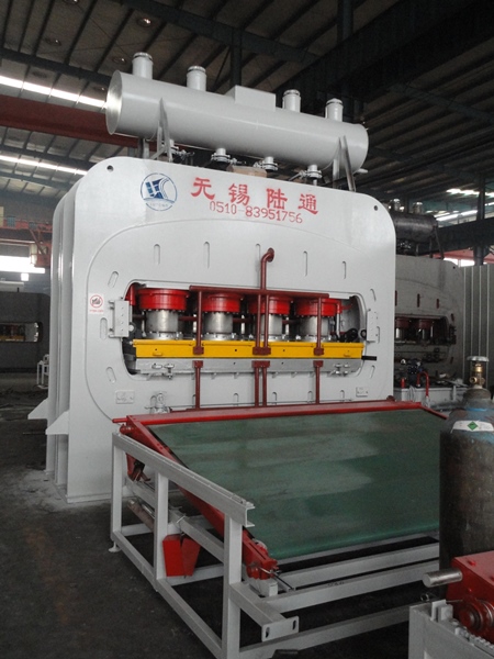 雙貼面熱壓機(1200T-1600T) 4*8尺、4*9尺、5*8尺